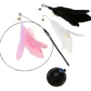 D_NQ_NP_975750-MLA112392449937_052026-F.webp Juguete Varita Interactiva con Plumas para Gatos